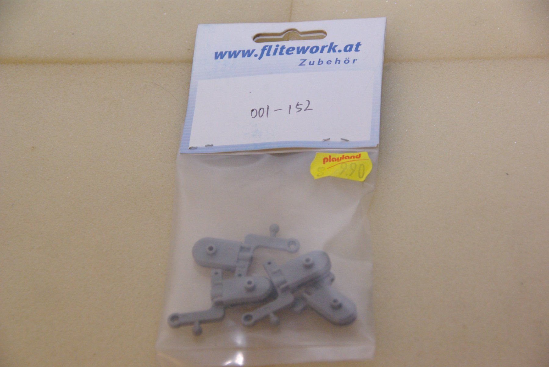 Modellismo RC: FliteWork GmbH Blatthalter 001-152, grau – Nuovo e nell'imballaggio originale da Herisau venduto da Cevianer1844