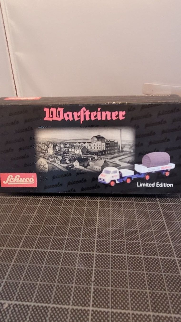 Unimog Modellini d'auto: Unimog 411 - Warsteiner – Nuovo e nell'imballaggio originale da Chézard-St-Martin venduto da AlPat-Collections 1