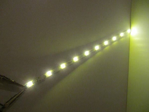 Roco Modellini di ferrovie: 30 KELLTEC LED  Stäbe warmweiss dimmbar AC/DC 0-24 Volt – Nuovo e nell'imballaggio originale da Dittingen venduto da Beamsplitter 1