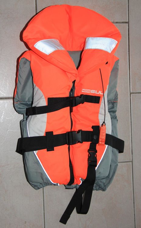 2 Kinder Rettungswesten Weissberg 20 - 30 Kg (Gebraucht) In Möriken AG