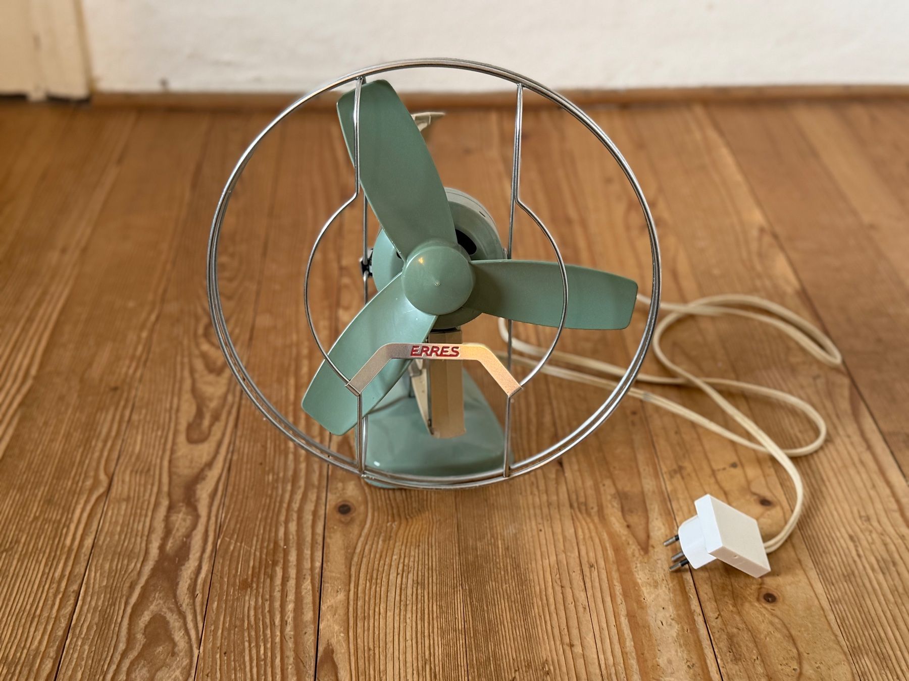 Ventilatori: Vintage Retro Tisch-Ventilator – Usato da Affoltern am Albis venduto da nickerchen 2