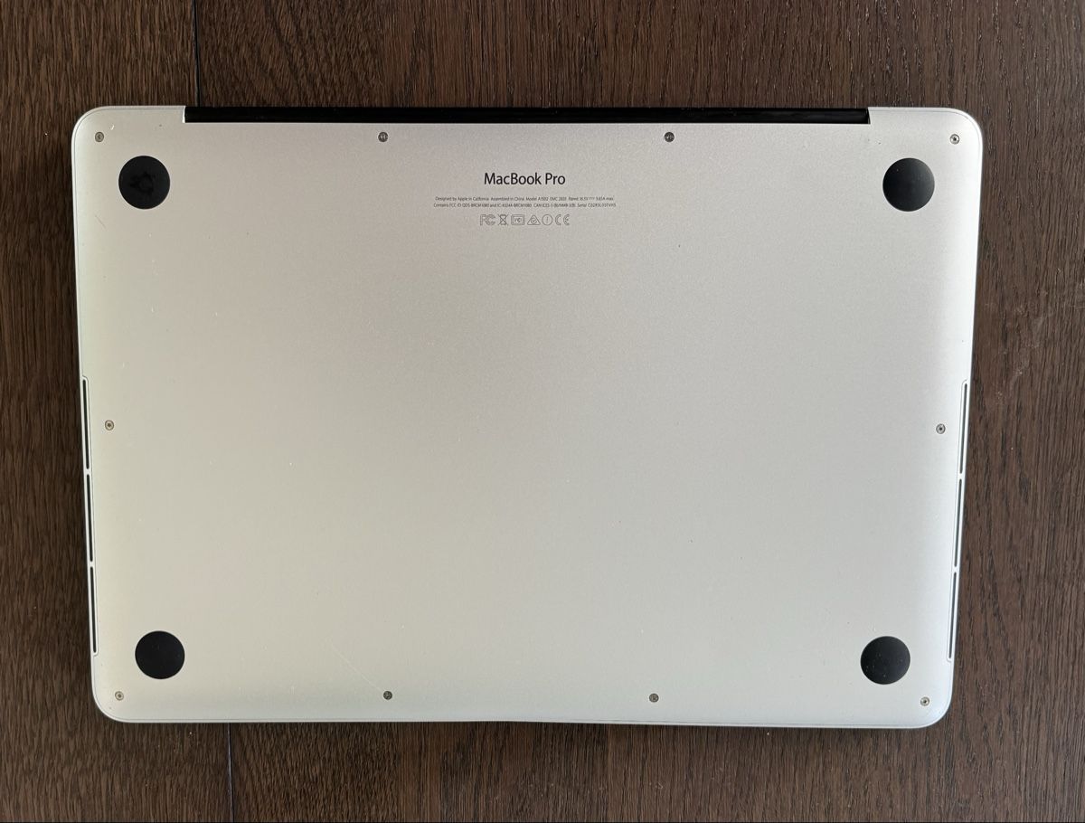 Apple Notebook: MacBook Pro 2015 – Usato da Zürich venduto da nik_5cpf 1