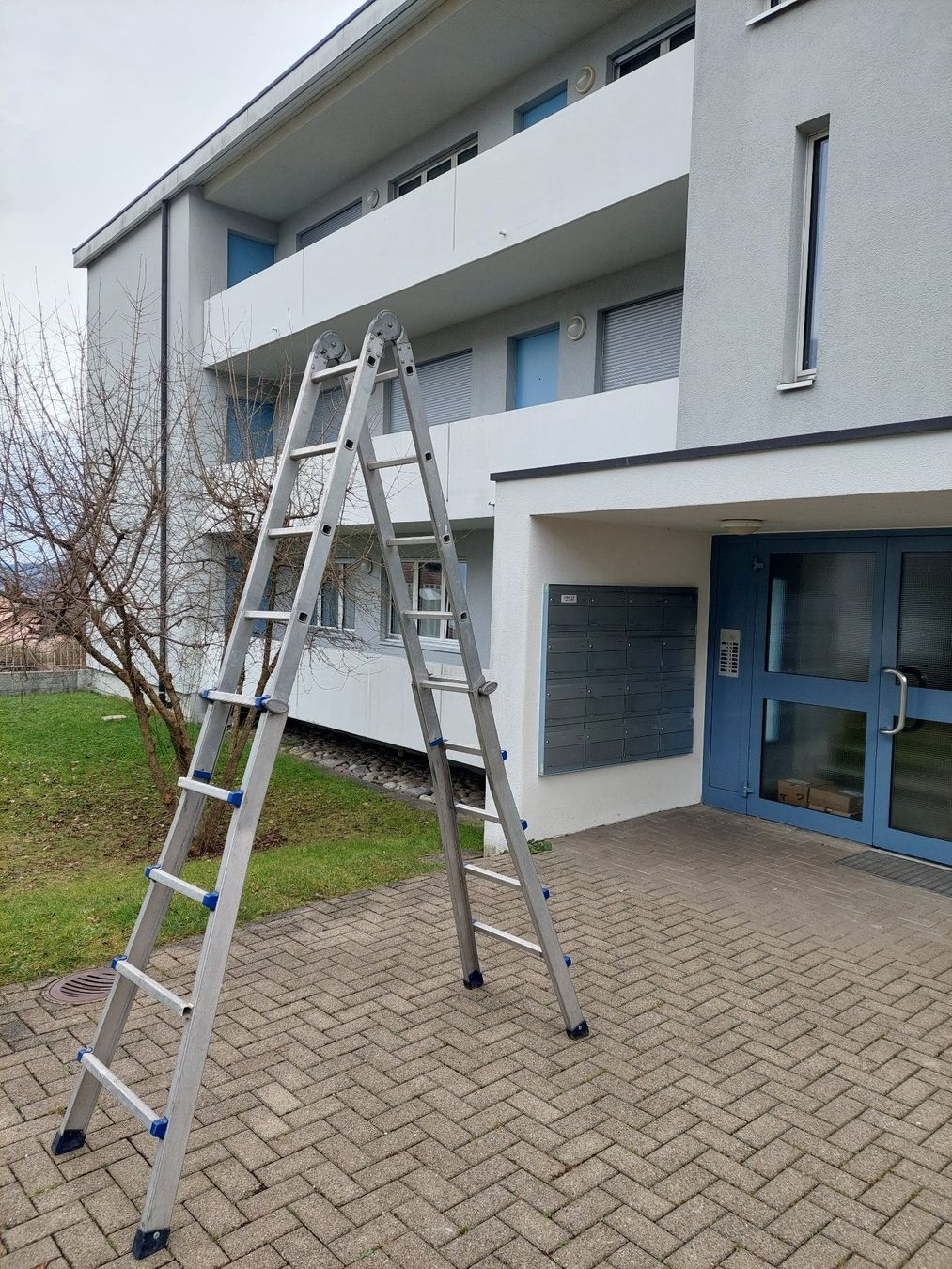 Leitern: Multifunktions - Leiter – Gebraucht aus Nürensdorf von