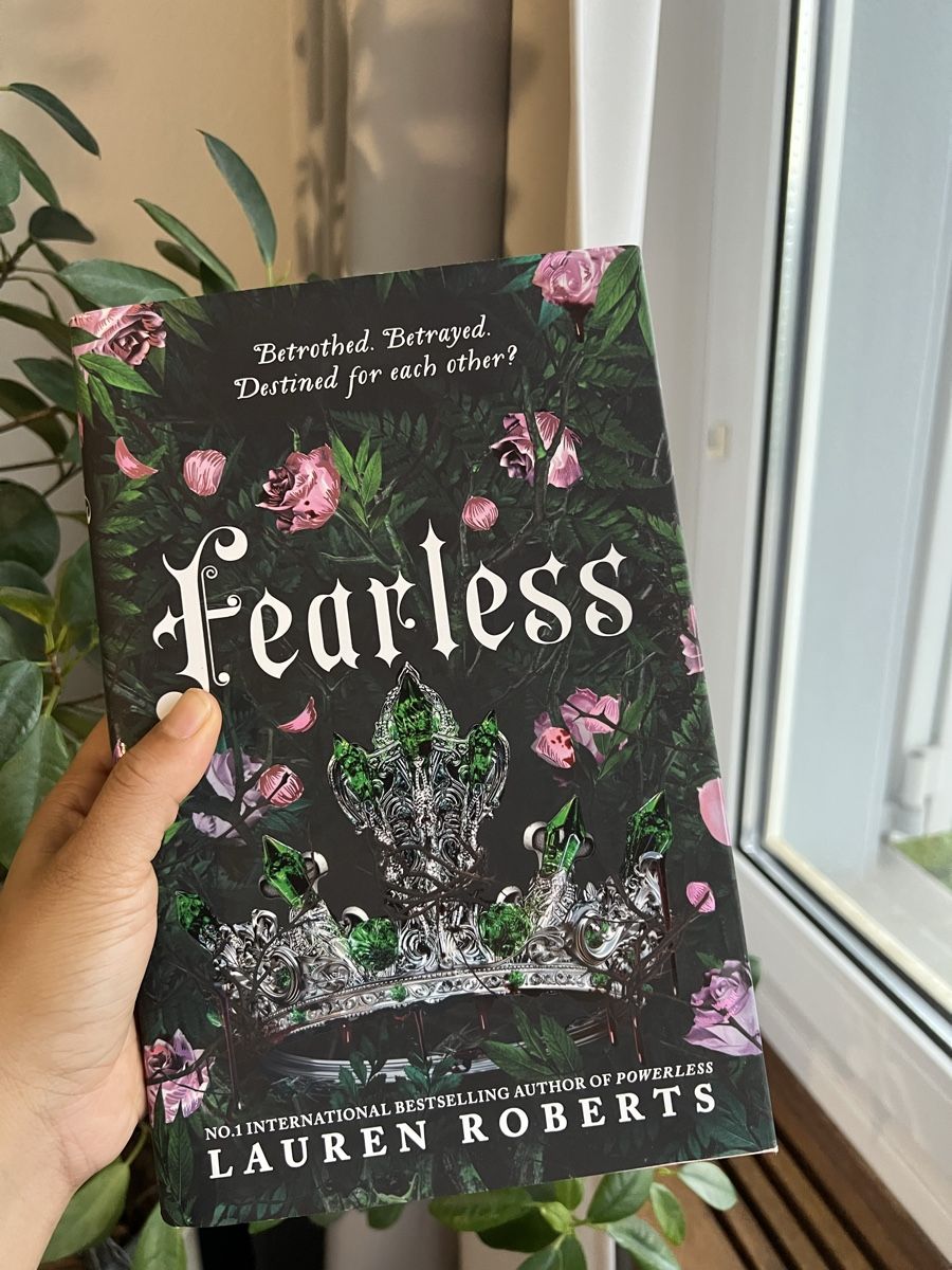 Libri: Powerless-Reihe von Lauren Roberts – Nuovo (secondo la descrizione) da Glattbrugg venduto da readsy 4