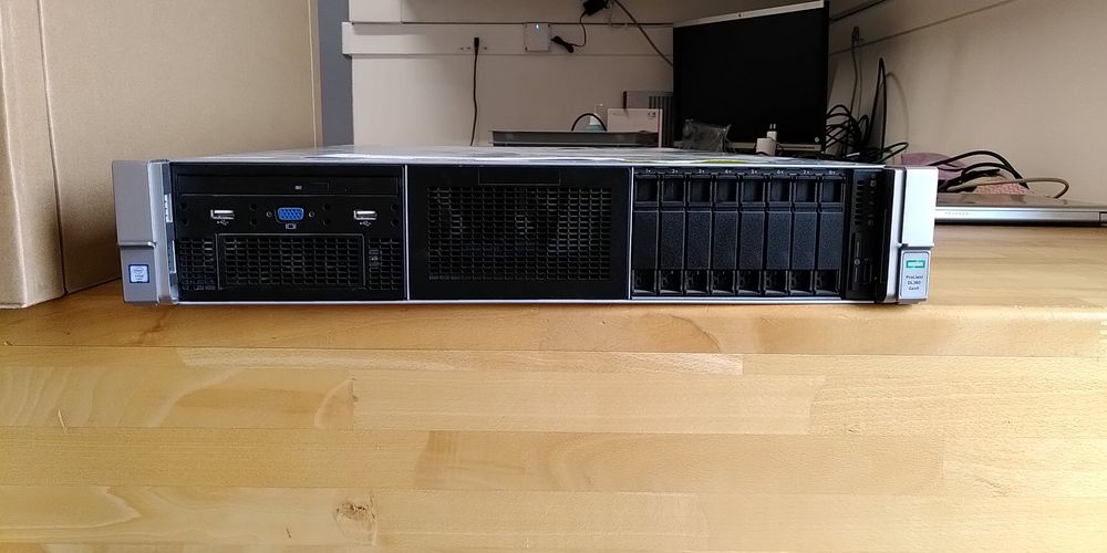 Server HPE ProLiant DL380 Gen9: 2x Xeon E5-2650 V4 2.2GHz 12 Core, 32GB RAM