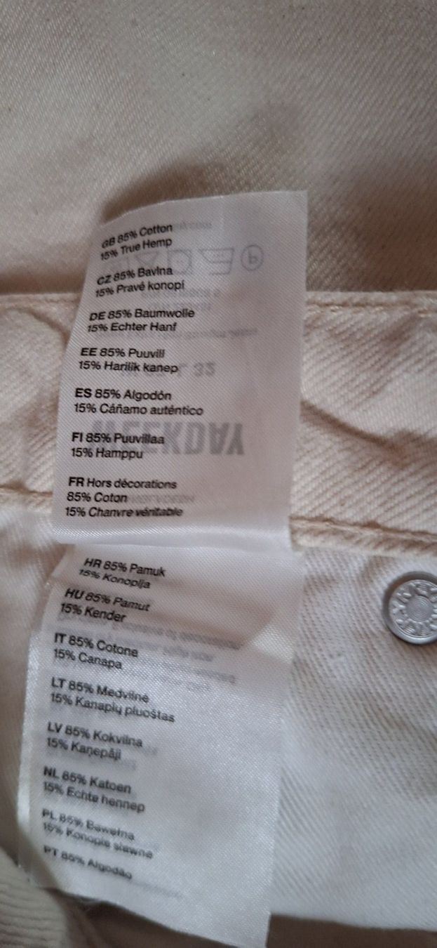 Weekday Jeans: Weekday, jeans beige (rowe) – Nuovo (secondo la descrizione) da Lussery-Villars venduto da pousinete02 4