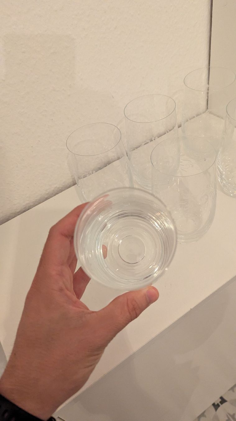 Bicchieri: Set of Glasses – Usato da Basel venduto da mhg_99c6 3