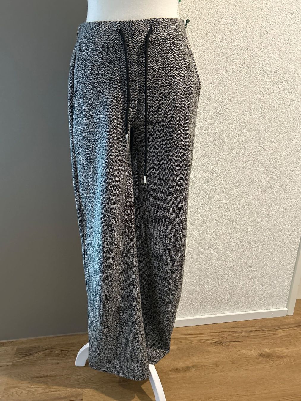 Hosen: Damen Hose grau meliert – Gebraucht aus Brunnen von Nala2929 3