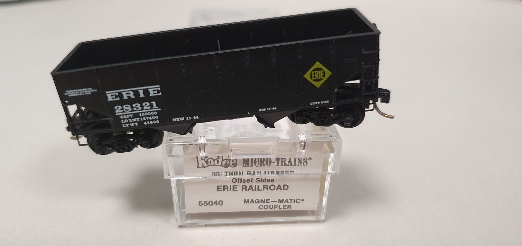 Trains électriques: Micro Trains 55040 EIRE Open Hopper, 2-Bay, Offset Side OVP – Neuf (Voir description) à Birr par waruco
