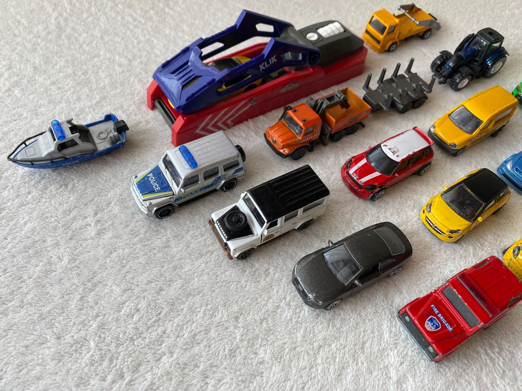 Majorette Spielzeuge: Majorette Spielzeugautos + Katapult Konvolut – Gebraucht aus Spiez von Mlandcruiser 1