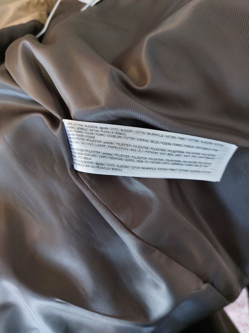 Mango Cappotti: trench coat Mango couleur camel – Usato da Fribourg venduto da charlottej02 5
