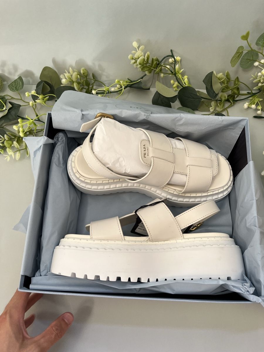 Prada Damenschuhe: Prada Platform Sandals White - 38 EU  New 🤍 – Neu (gemäss Beschreibung) aus Lausanne von S_luxury 4
