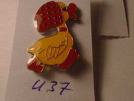 1 Süsser Vintage Pin  Gelbe Ente mit Haube! (U37)