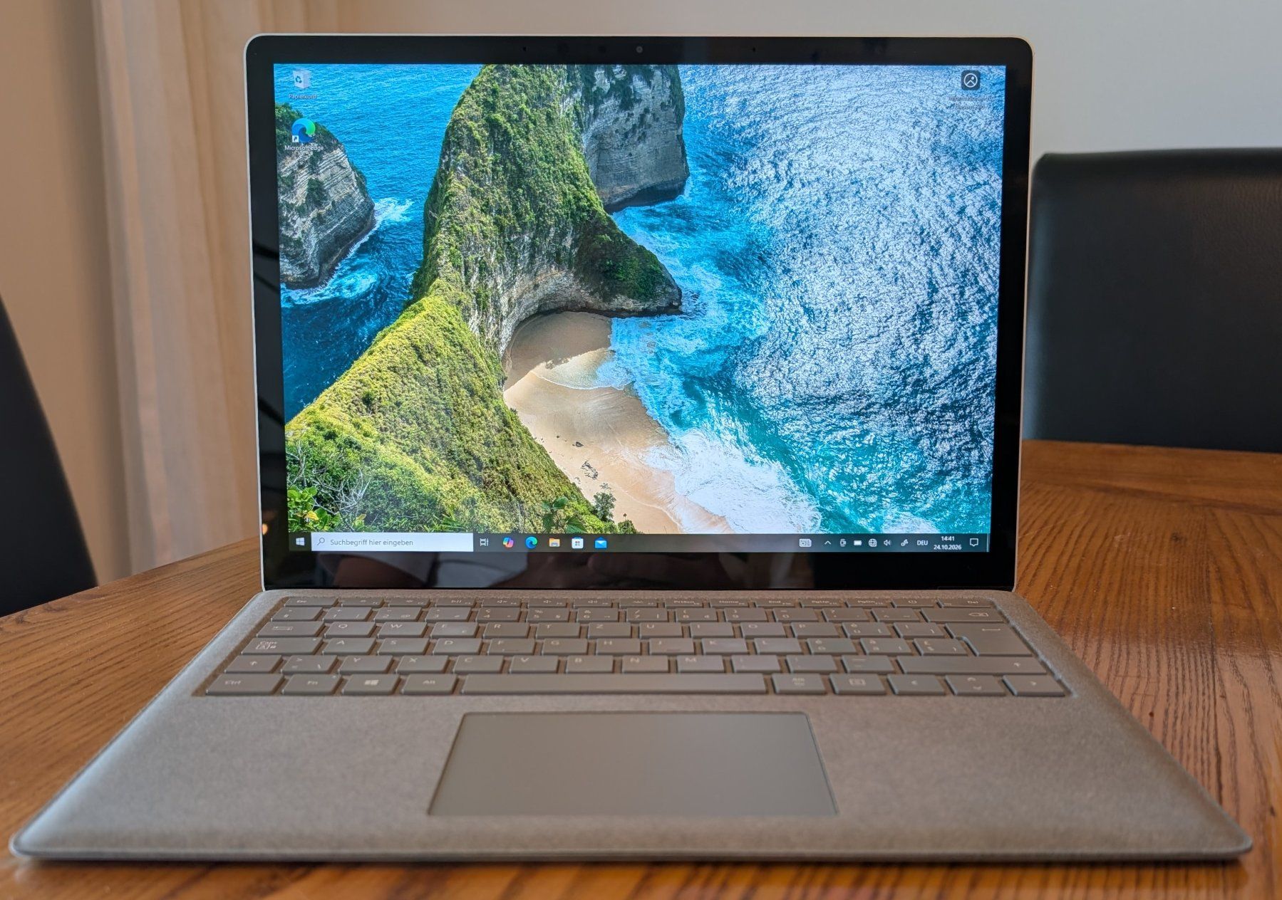 Surface Laptop, 4GB RAM, 128GB SSD, Win 10 - Guter Zustand (Gebraucht ...
