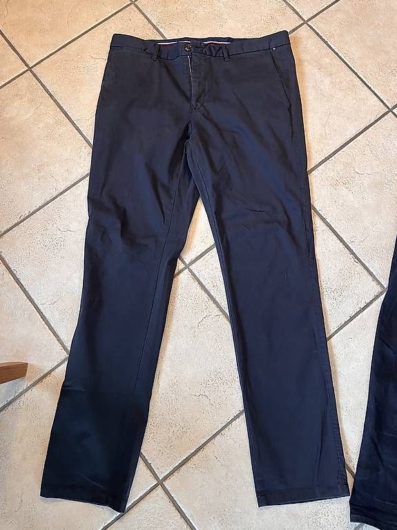 Tommy Hilfiger Pantaloni: Thommy hilfiger hose wie neu – Usato da Studen BE venduto da sch_z82c