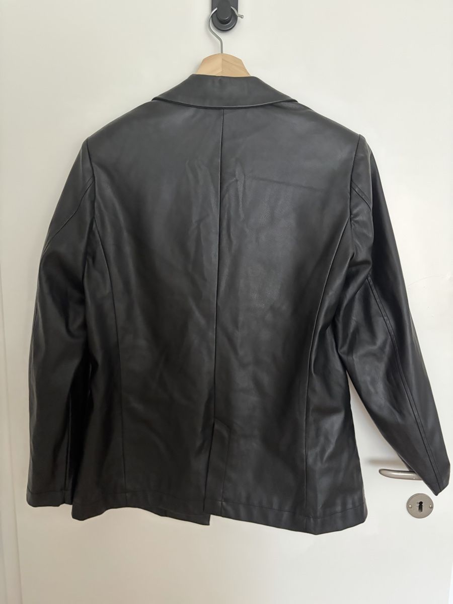 Giacche: Faux leather blazer jacket  – Usato da Zürich venduto da cha_l8t5 2