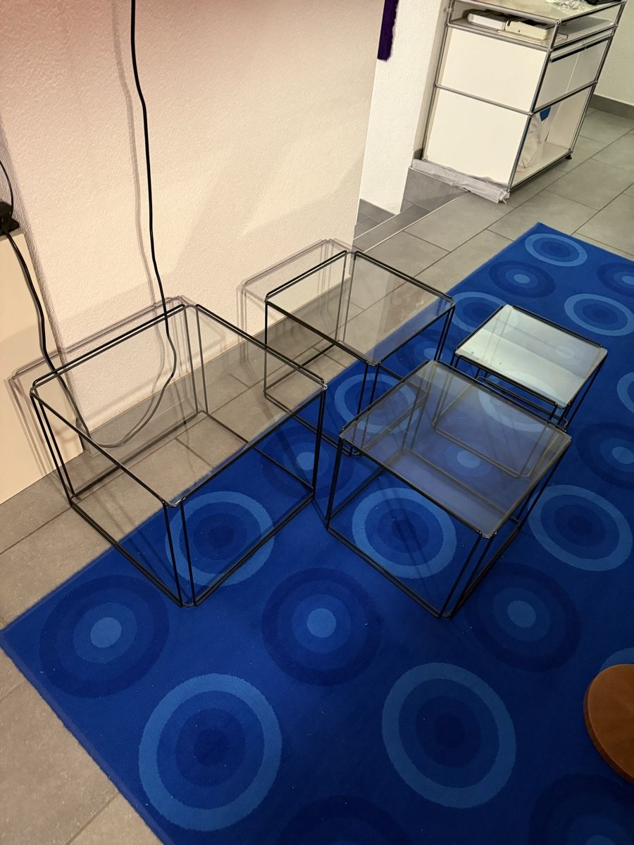 Tavoli: 4 tables Isocèle de Max SAUZE – Usato da Les Genevez JU venduto da fabliane