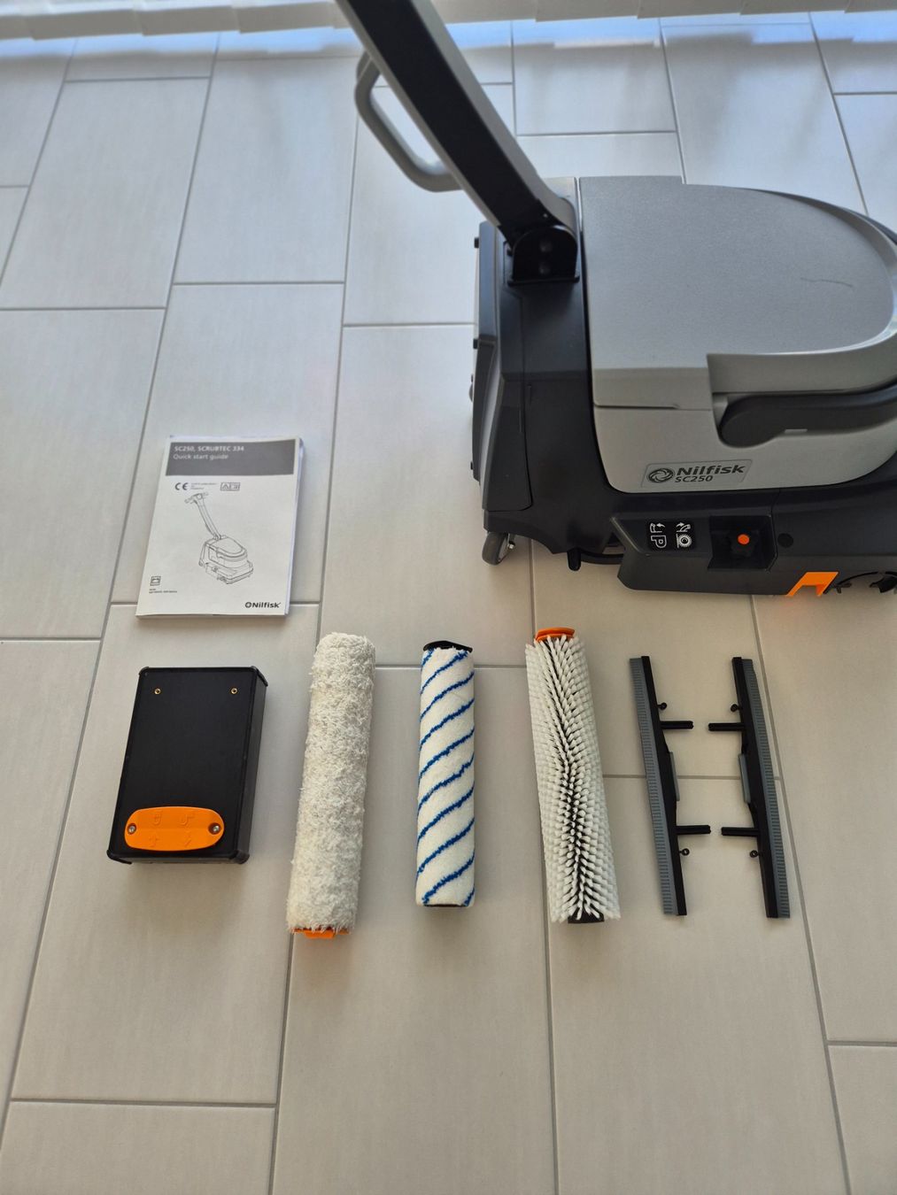 Nilfisk Tutte le macchine: Nilfisk SC 250, Industrie Scheuersaugmaschine. – Usato da Basadingen venduto da hueb8 5