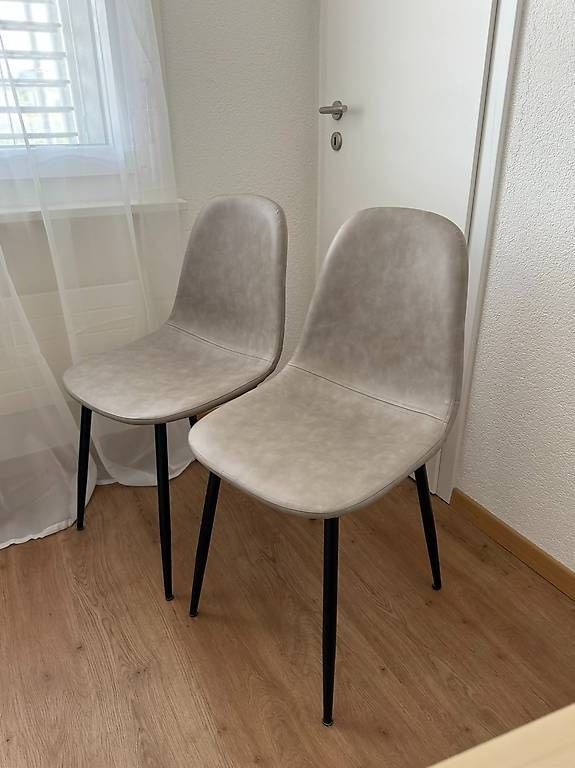 Chaises: 2 chaises – D'occasion à La Chaux-de-Fonds par lar_w5pw