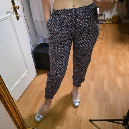 Sommerhose aus Viskose mit Gummibund M