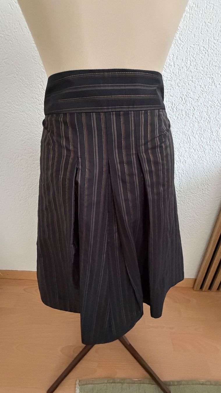 Gonne: Rocke 36 ZARA – Usato da Liestal venduto da Goldart 2
