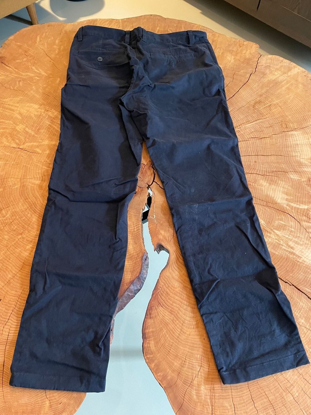 H&M Hosen: H&M Hosen Slim Fit Navy – Gebraucht aus Zürich von and_bbr2 1