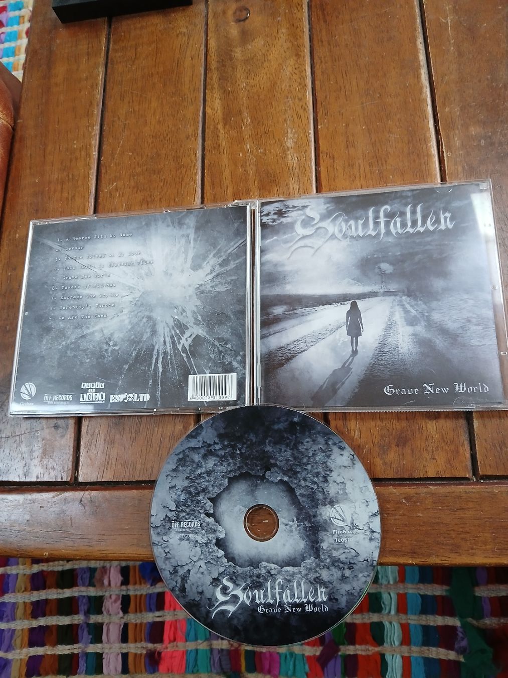 CD: soulfallen - grave... – Usato da St-Cergue venduto da VeganWarrior