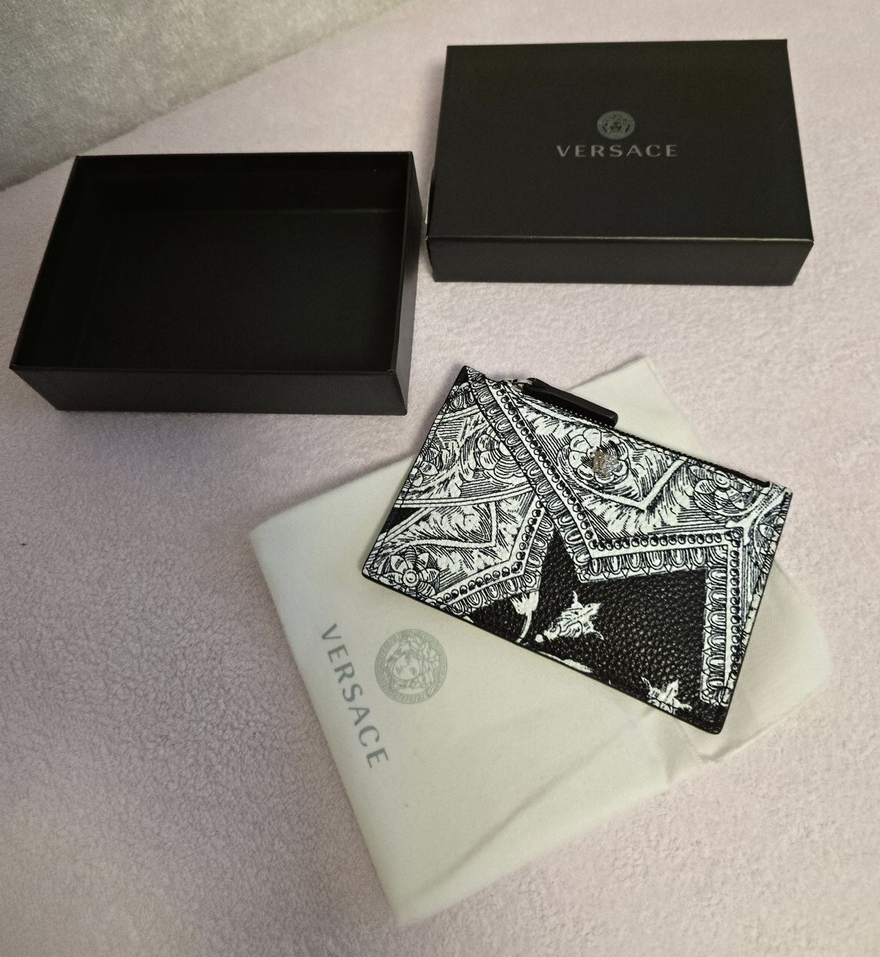 Versace Schlüsselanhänger & - bänder: Versace Schlüsselanhänger Tasche Neu – Neu und originalverpackt aus Amriswil von newschweiz