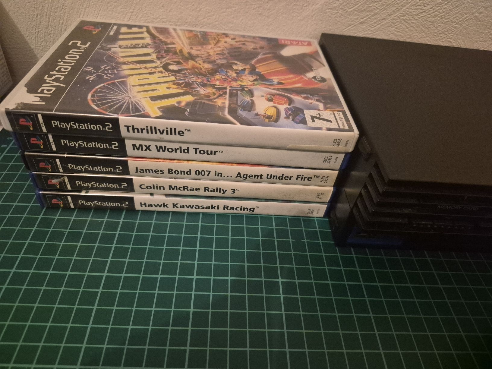 Sony Console: PlayStation 2 [PS2] - Console, Controller & 5 Games! – Usato da Meyrin venduto da Retro-GZ 2