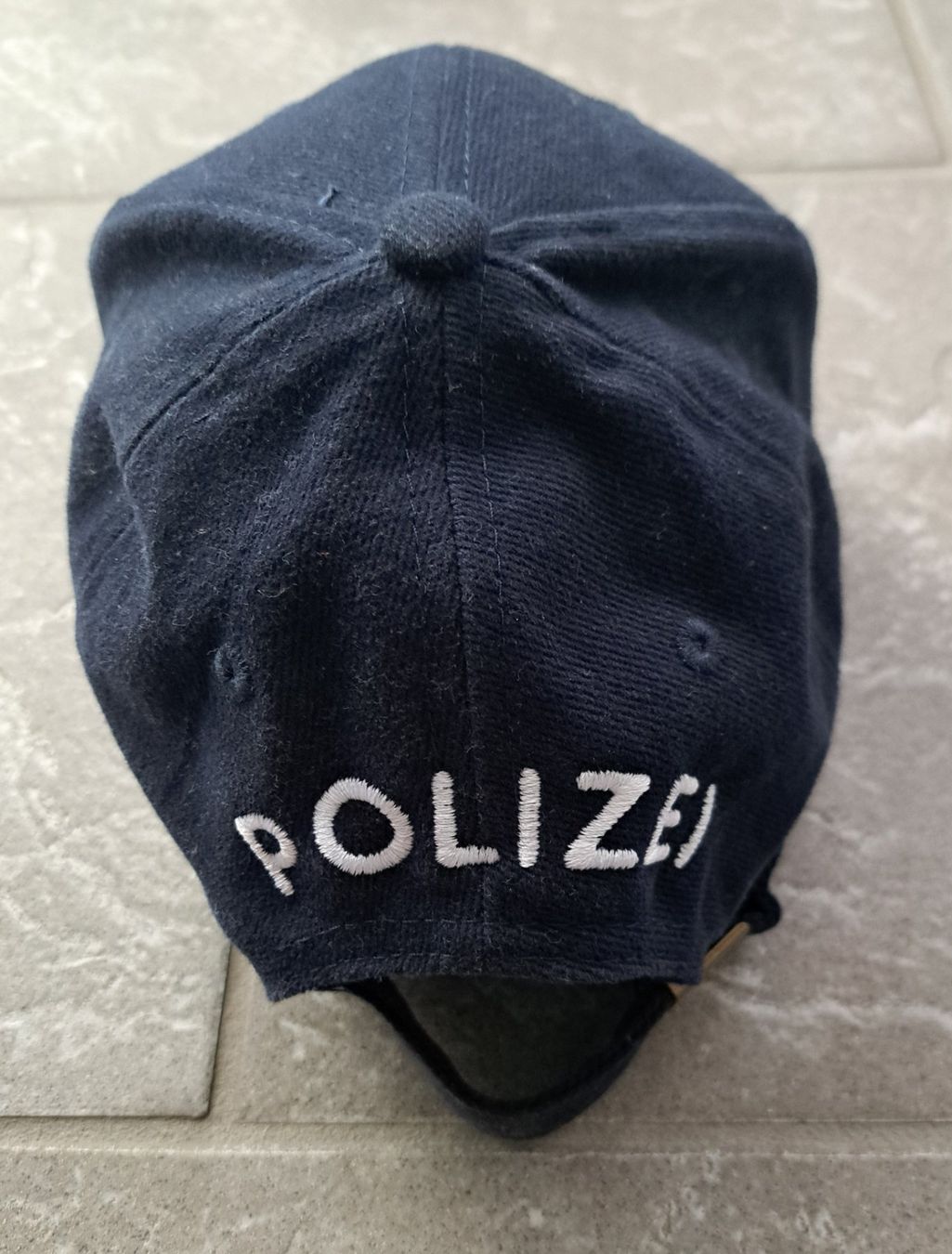 Copricapi, berretti & cappellini: 1 Polizei-Wintermütze / 1 Polizei Cap – Usato da Bellikon venduto da cebas23 7