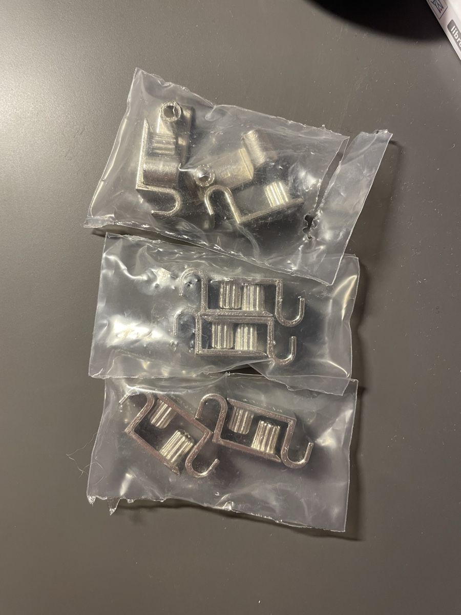Regale: String Pocket Regal Ersatzteile Metallhaken – Neu und originalverpackt aus Zürich von kri_t8lt