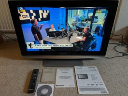 Panasonic LCD TV, 32 Zoll, Modell TX-D32LF82F