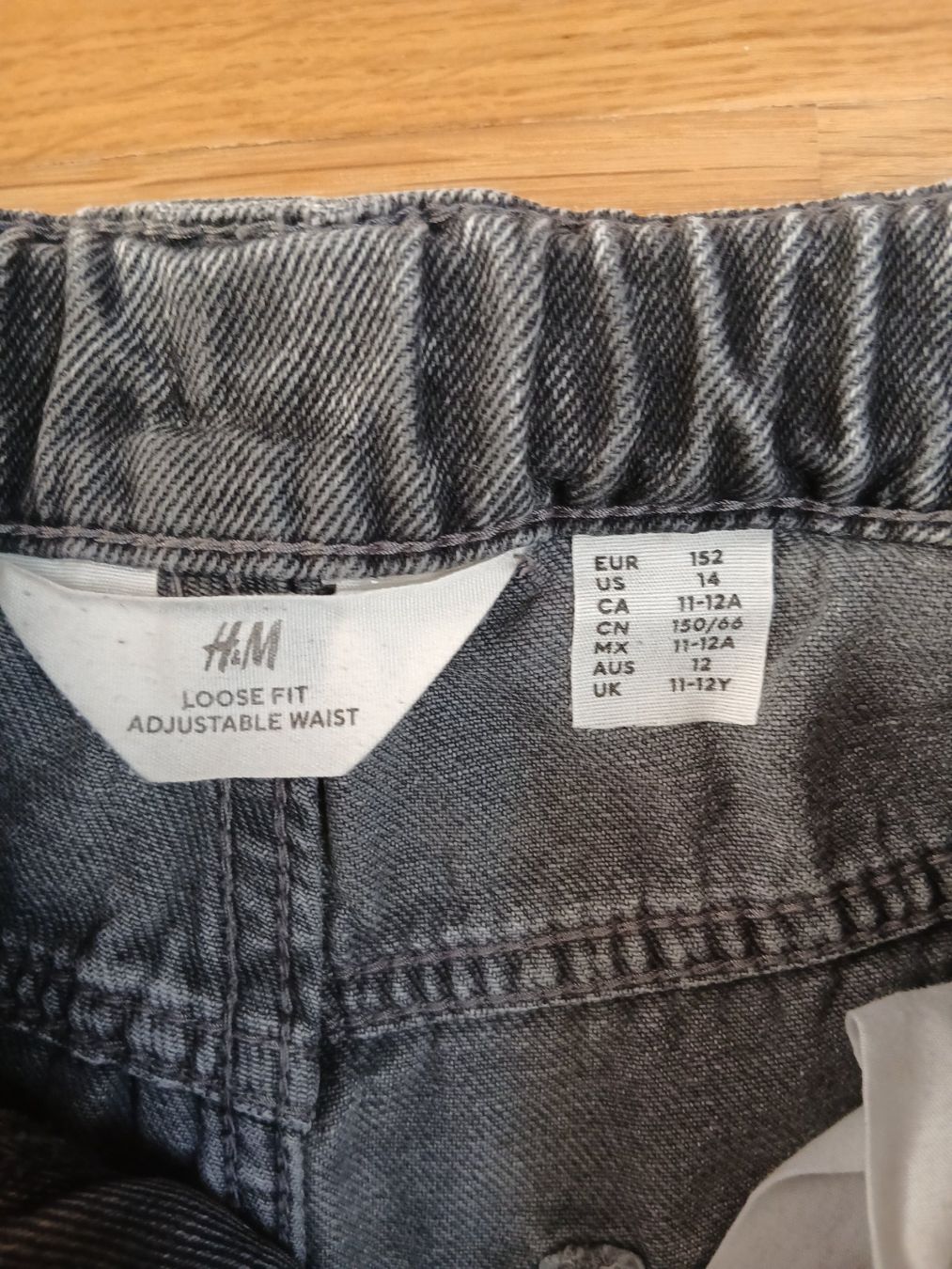 H&M Pantaloni: Coole Jeans Grösse 152 – Usato da Pfungen venduto da Puschti 1