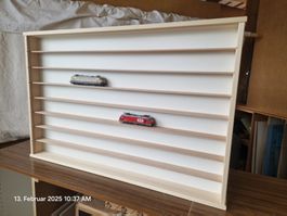 Vitrine für H0 Modelle 1,1 m mit 8 Stellebenen