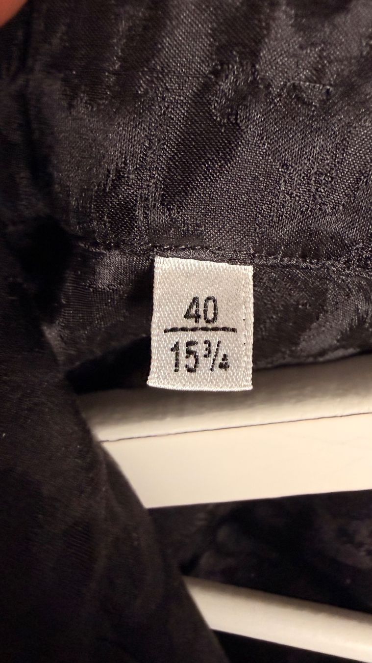 Saint Laurent Camicie: Saint Laurent Federn – Nuovo (secondo la descrizione) da Burgdorf venduto da ime_f9f6 6