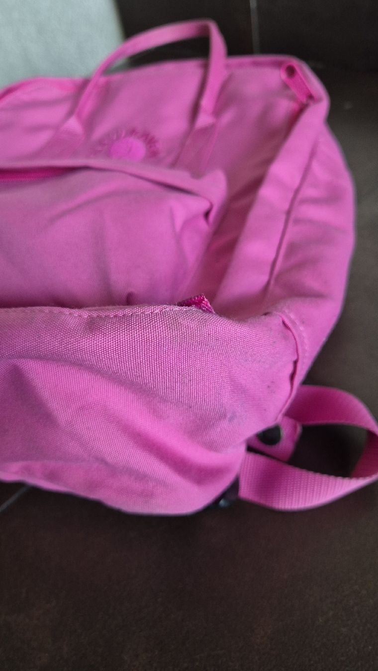 Fjällräven Rucksäcke: Fjällräven Kanken Rucksack, klassische Grösse – Gebraucht aus Oberentfelden von Principessa75 5
