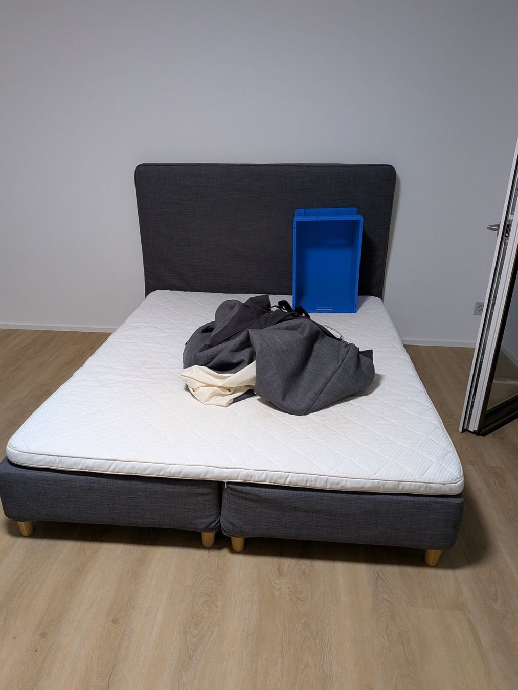 Ikea Letti: DUNVIK Ikea Boxspringbett gestell – Usato da Altstätten SG venduto da aal_j768