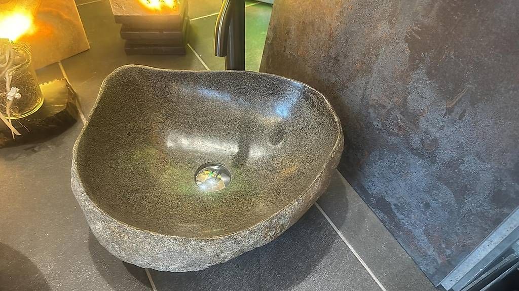 Lavabi & lavandini: Granit-Waschbecken  Riverstone Grau Unikat – Nuovo e nell'imballaggio originale da Berikon venduto da al7_7jyx 2