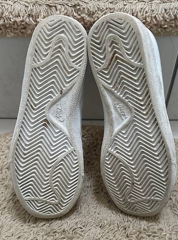 Scarpe da donna: Schuhe 36 Nike – Usato da Fehren venduto da Flugzeug1177 2