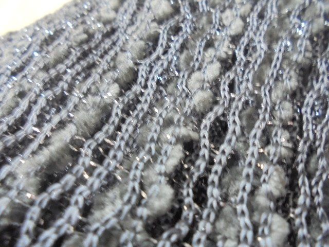 Foulard & Sciarpe: Schal Silbergrau mit Silberfaden eingewoben NEU – Nuovo (secondo la descrizione) da Hinwil venduto da Glasperlen 5