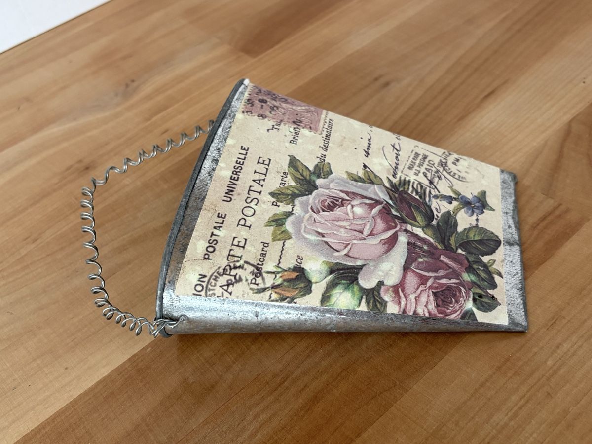 Behälter & Ähnliches: Blech Behälter mit Rosen Motiv – Gebraucht aus Rümlang von SchumBru10