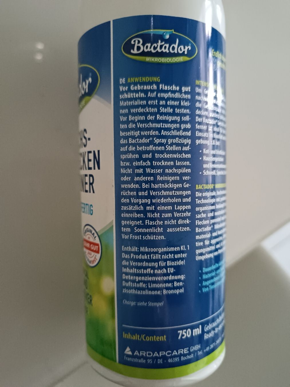 Produits d'entretien: Katzen Geruchs/Fleckenentferner + Katzenstreu + Filter NEU – D'occasion à Binz par julijuli 3