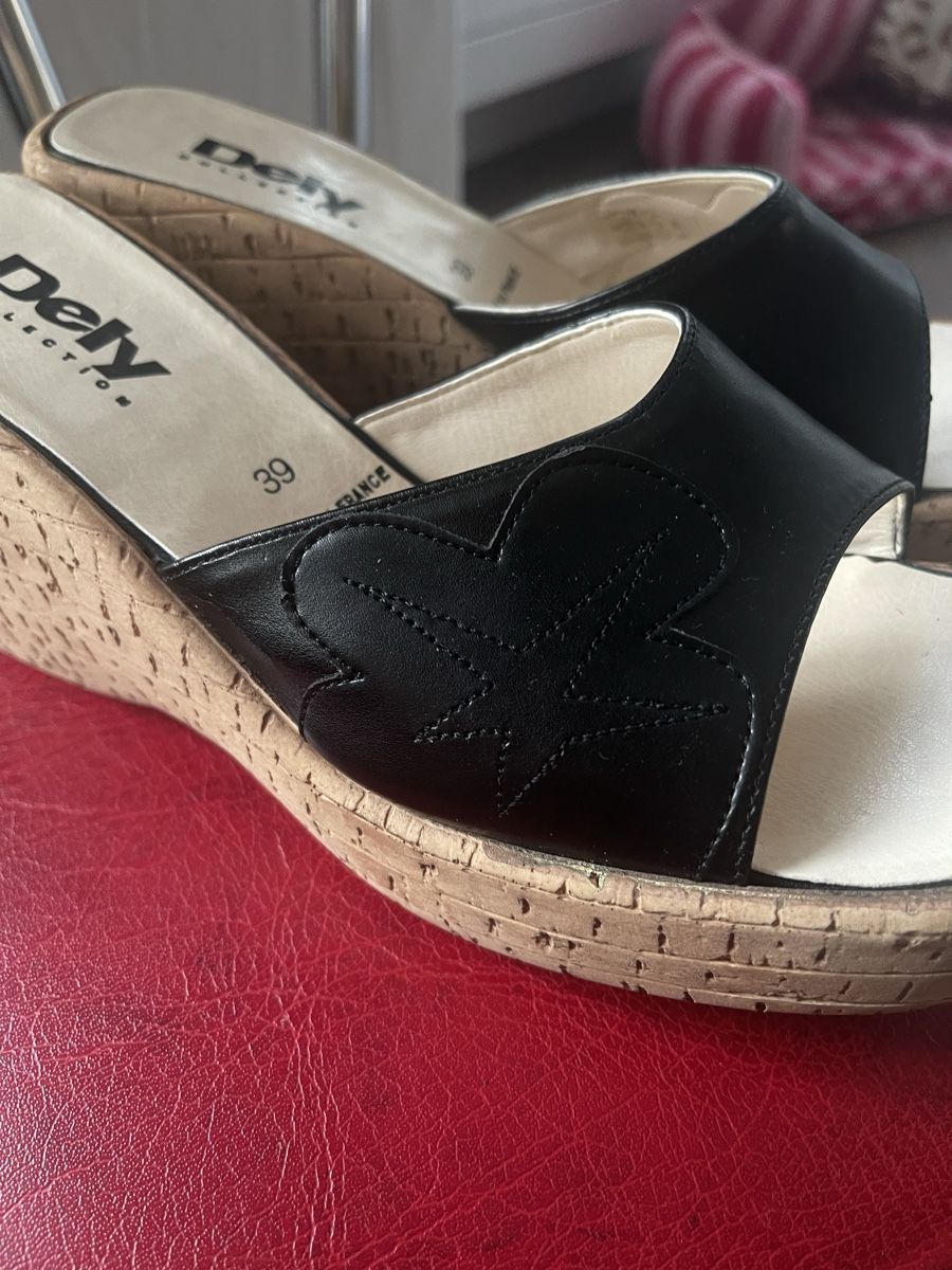 Scarpe da donna: Sandales à talons compensés Y2K, taille 39. – Nuovo (secondo la descrizione) da Delémont venduto da Pepites_and_fripes 1