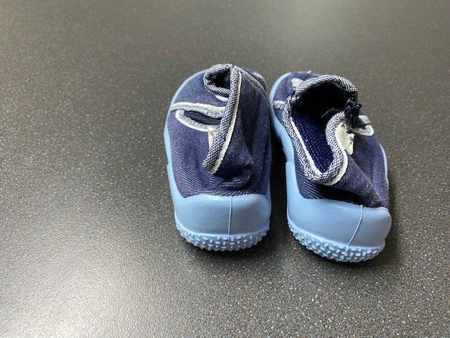 Schuhe für Jungen: Finken Hausschuhe Grösse 21 – Gebraucht aus Emmen von Aribini 3
