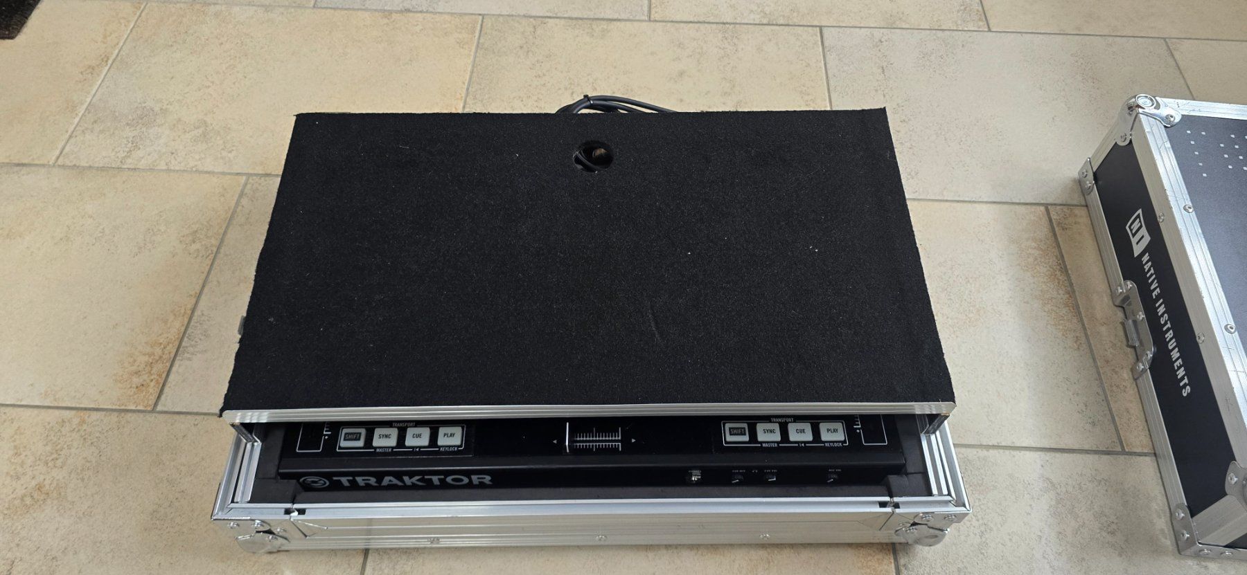 Traktor Console di mixaggio: Native Traktor Kontrol S4 MK2 mit passendem Case – Usato da Riederalp venduto da masuroto11 6