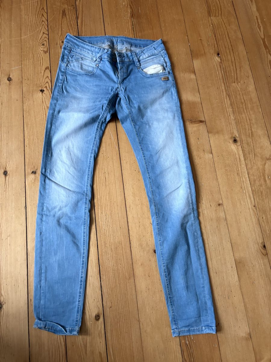 Gang Jeans: Gang Jeans 28 Grösse – Gebraucht aus Würenlos von maxli012