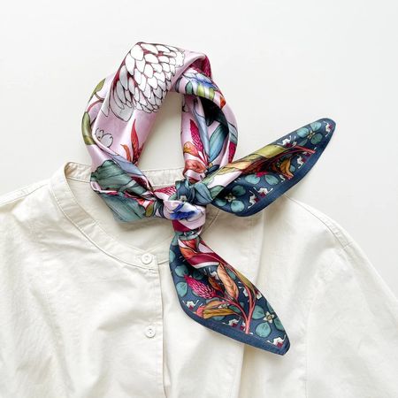 New 68cm Floral Seidentuch - Frühlingstrend Floral Halstuch