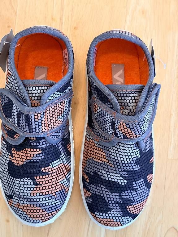 Scarpe per ragazzi: Neue Kinderschuhe Gr. 33  Camouflage Design – Nuovo e nell'imballaggio originale da Untersiggenthal venduto da Yefe 3