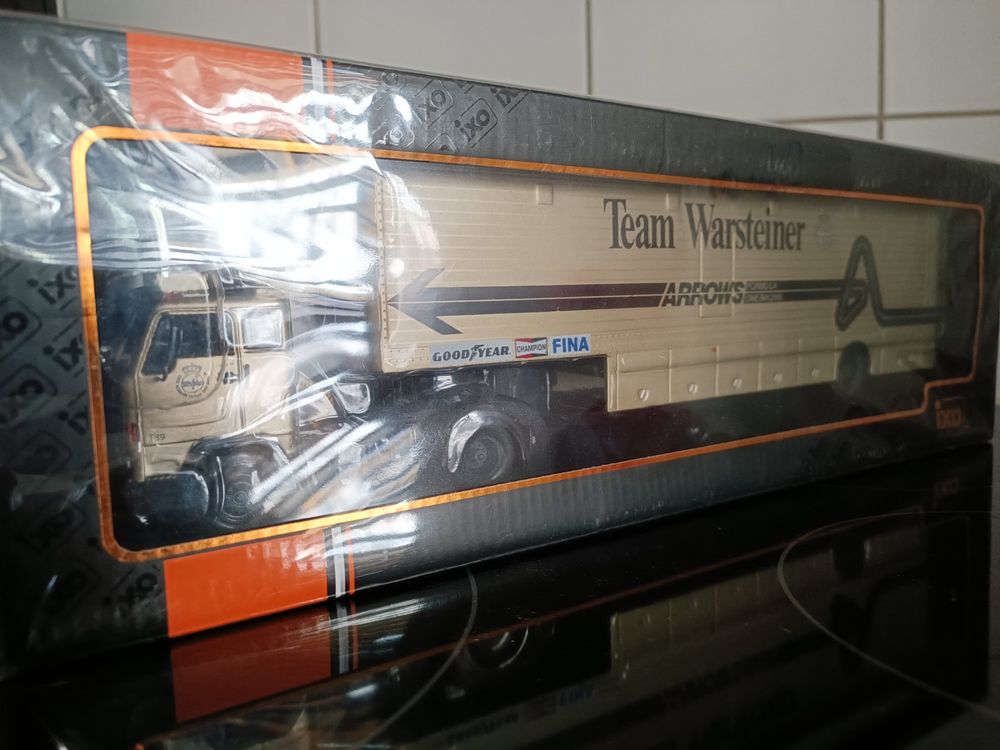 VOLVO F89 TRANSPORT DE COURSE "WARSTEINER ARROWS&quot