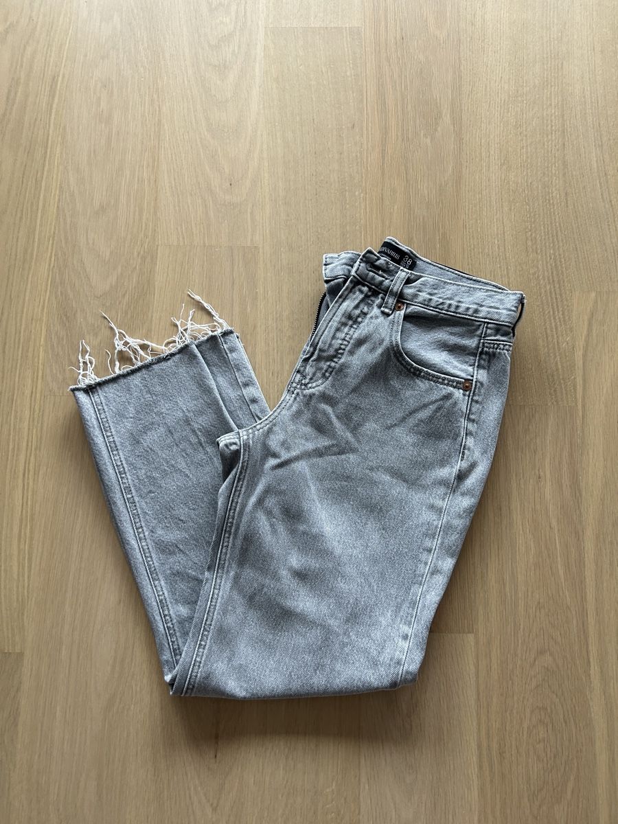 Jeans: Graue Stradivarius Jeans, Gr. 38 – Gebraucht aus Adetswil von jul_qvl5 2